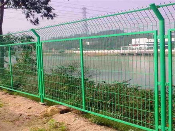 金属防护网