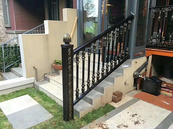 阳台护栏