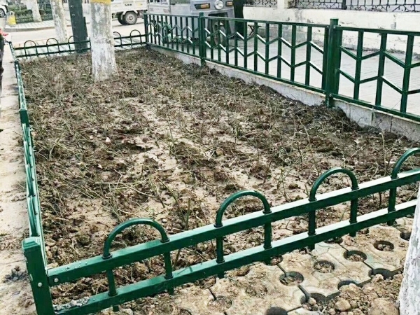 草坪护栏