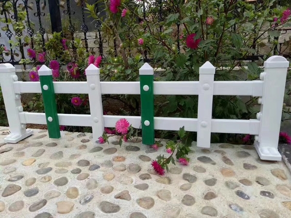 草坪护栏