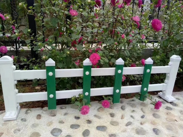草坪护栏