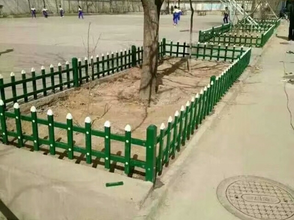 草坪护栏